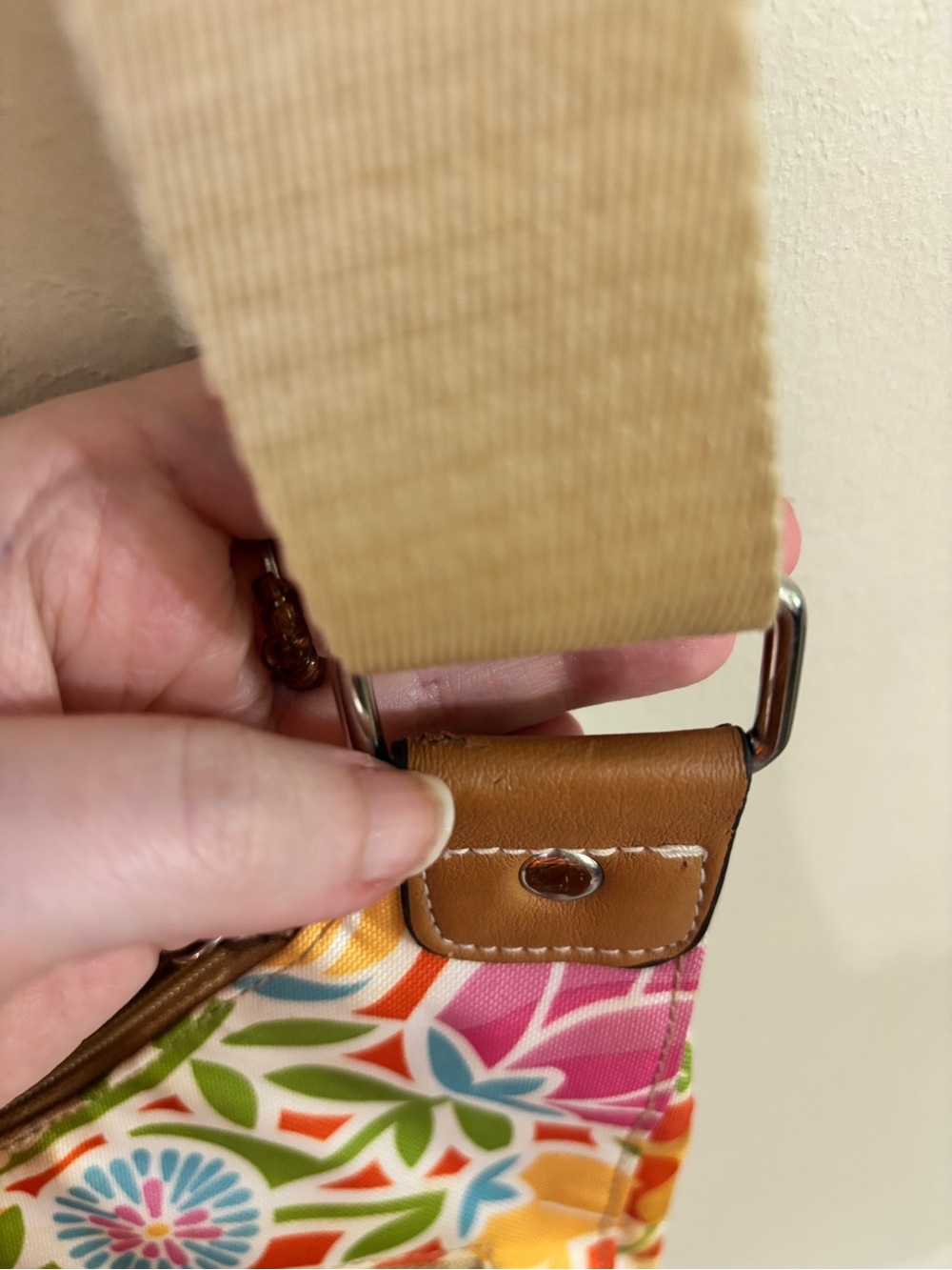 Lily Bloom Multicolor Floral Crossbody Shoulder Bag Perfect for Summer - Picture 6 of 12